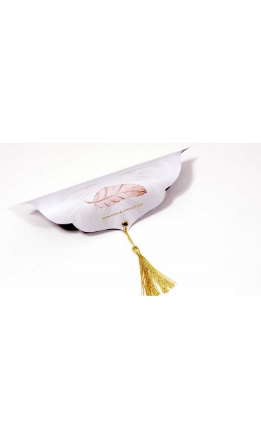 Trusou botez alb cu auriu deosebit de elegant cu lebade gold si broderie customizata Gold Swan 16